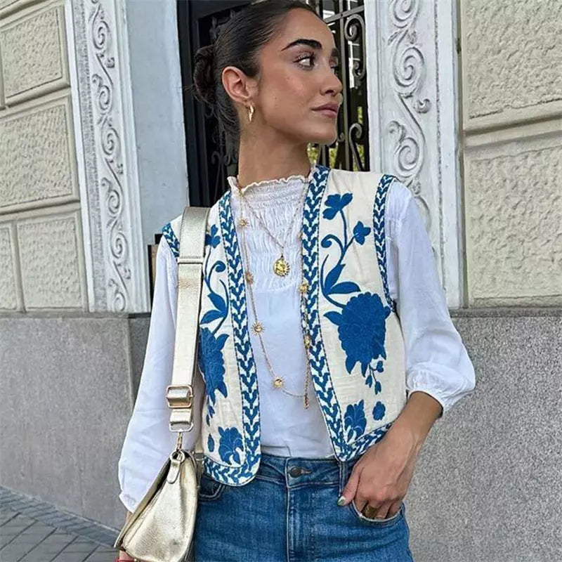 Mirthe- Wildflower Gilet met geborduurde bloemen