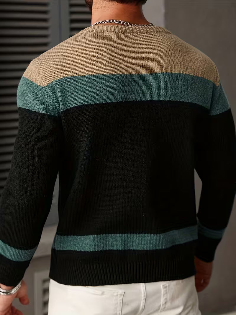 Gebreide trui met color block ontwerp en ronde hals