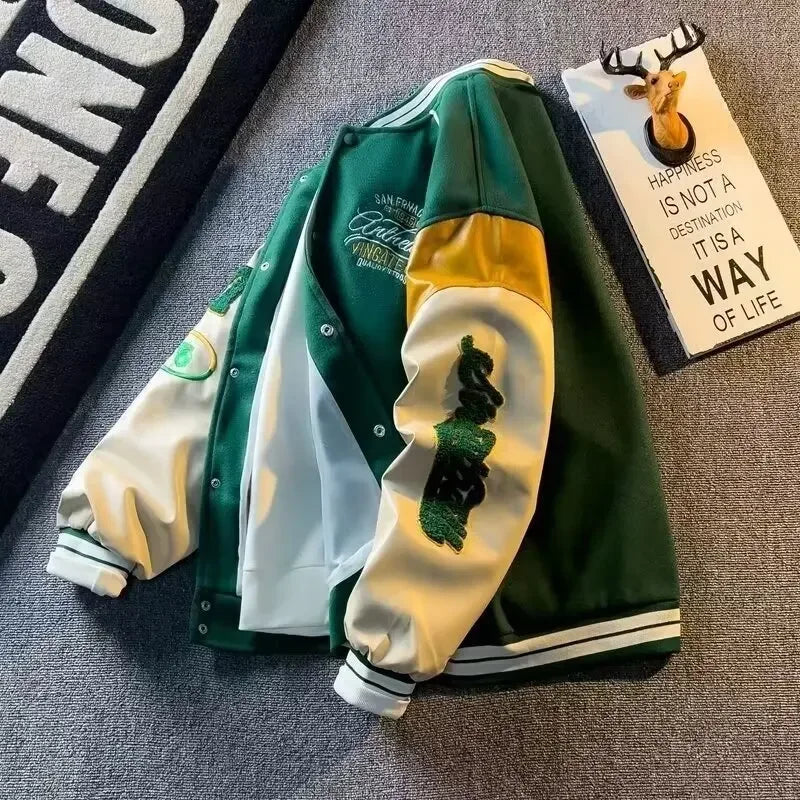 Patchwork jas met geborduurde details
