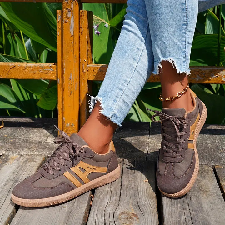 Thirza - Retro sneakers met casual uitstraling