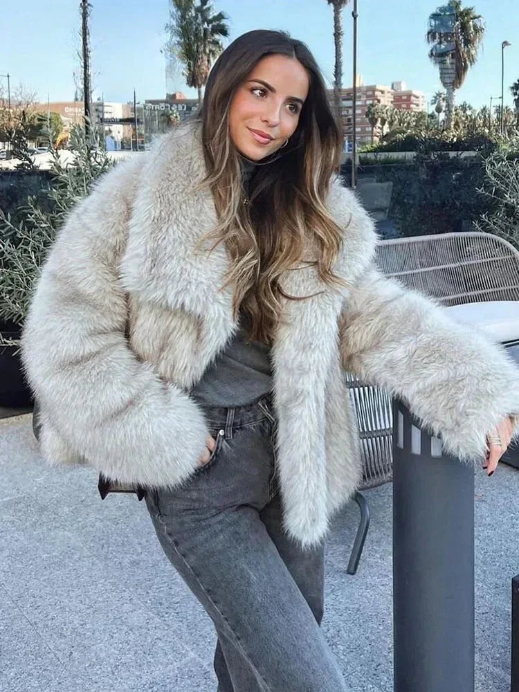 Elisabeth | Wrap Notch-Lapel Poised Coat