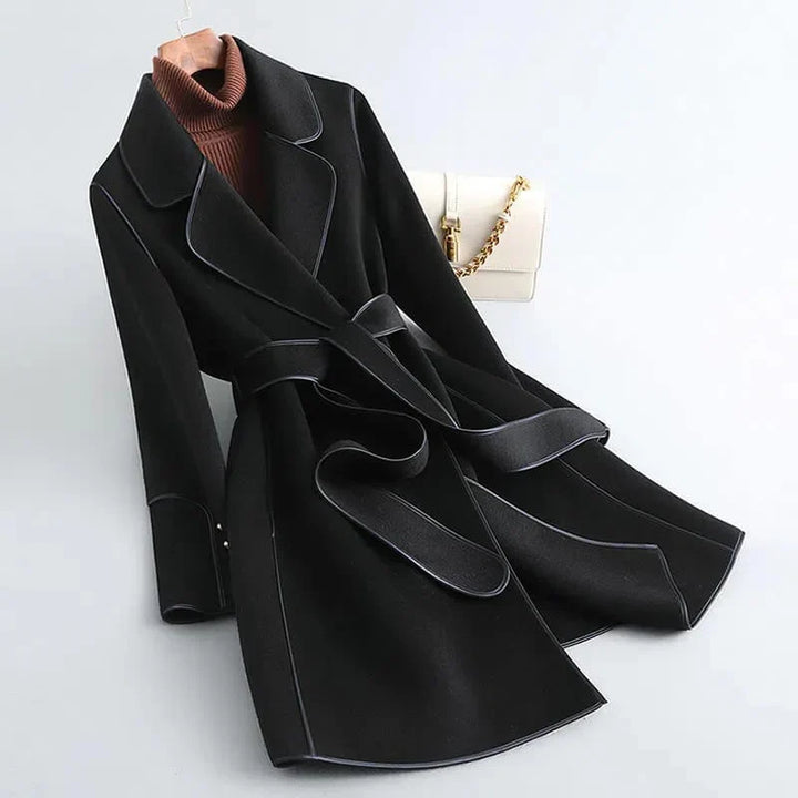 Muireann | Modieuze Trenchcoat met Ceintuur en Notch-Lapel
